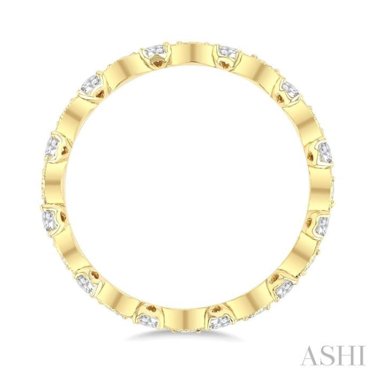 5/8 Ctw Curvy Zig-Zag Round Cut Diamond Eternity Wedding Band in 14K Yellow Gold