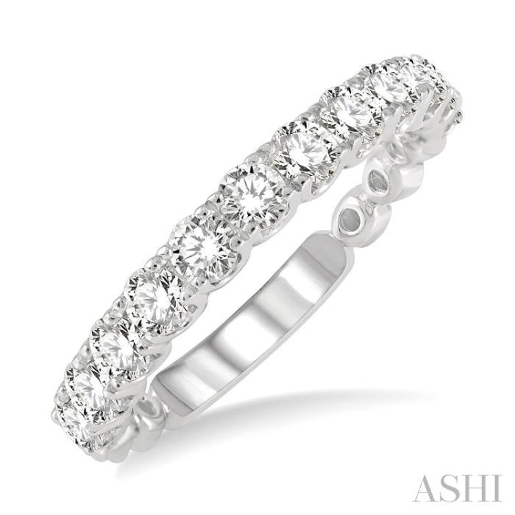 1 Ctw Round Cut Diamond Wedding Band in Platinum
