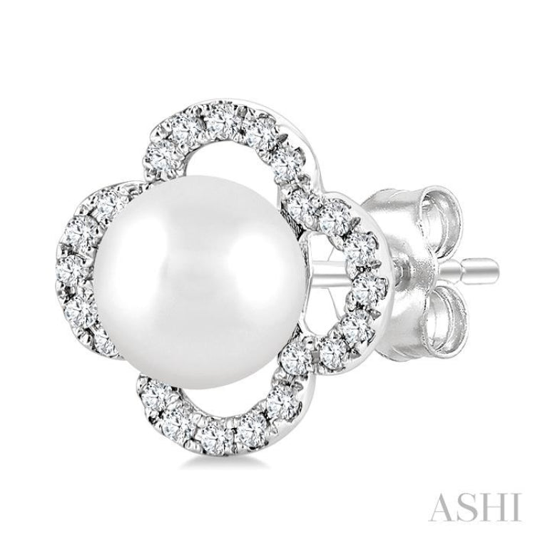 5 MM Cultured Pearl and 1/6 Ctw Round Cut Diamond Clover Petite Fashion Earrings in 10K White Gold