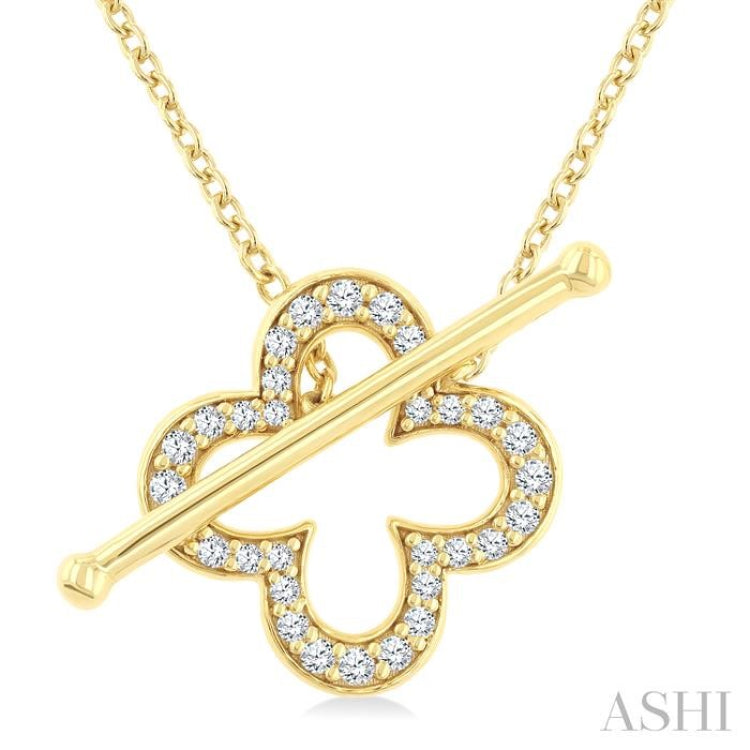 1/4 Ctw Clover Toggle Round Cut Diamond Fashion Necklace in 10K Yellow Gold