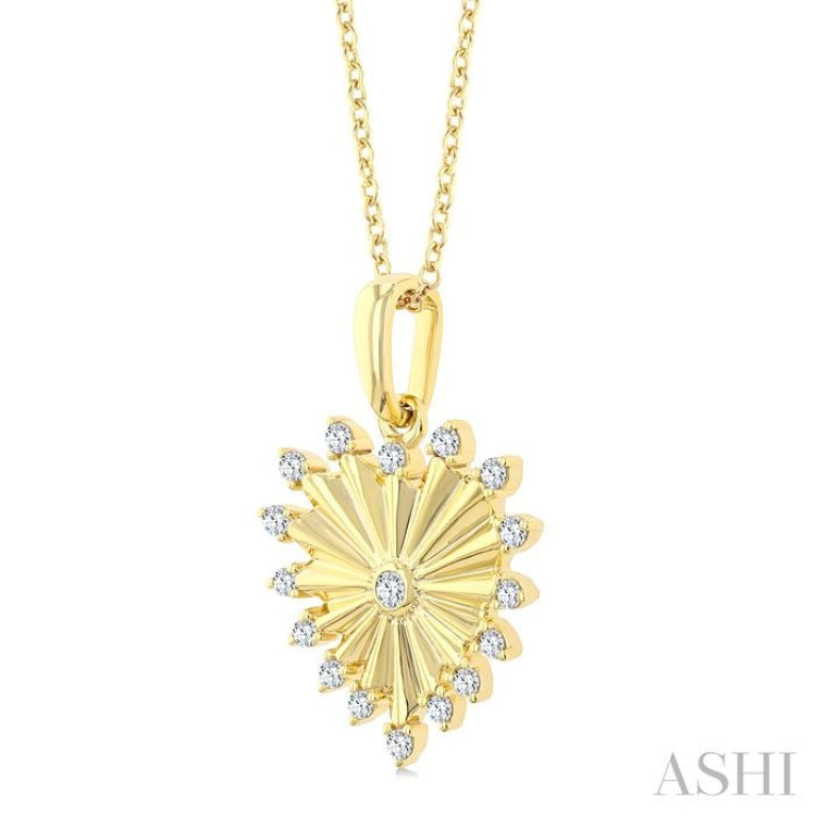 1/5 Ctw Round Cut Diamond Pirouette Heart Fluted Fashion Pendant With Chain in 10K Yellow Gold