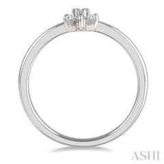 1/8 Ctw Floral Motif Round Cut Diamond Petite Fashion Ring in 10K White Gold