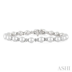 5 MM Cultured Pearl and 1/2 Ctw Round Cut Diamond Floral Fashion Bracelet in 14K White Gold