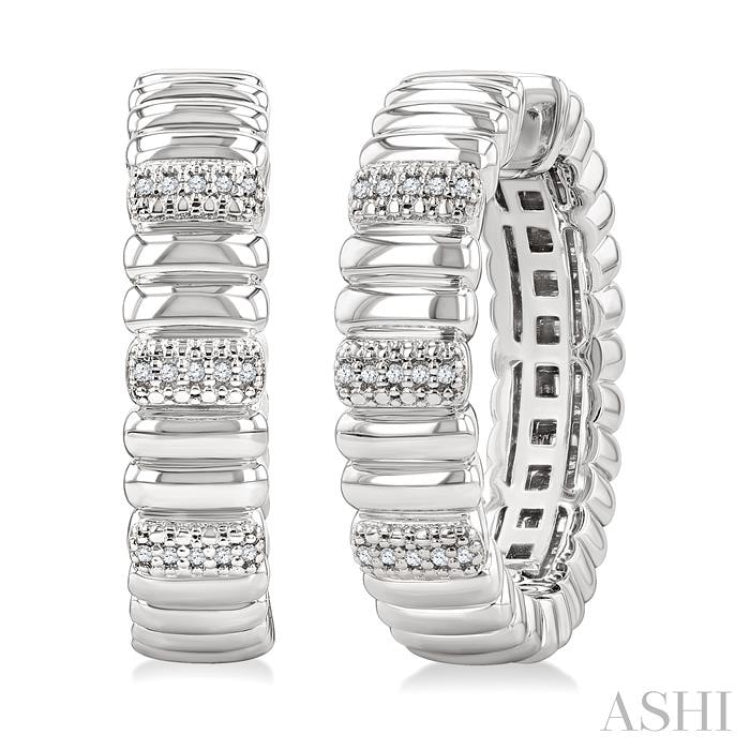 1/10 Ctw Wide Ribbed Plain Polished and Round Cut Diamond Pirouette Bold Fashion Hoop Earrings in Sterling Silver