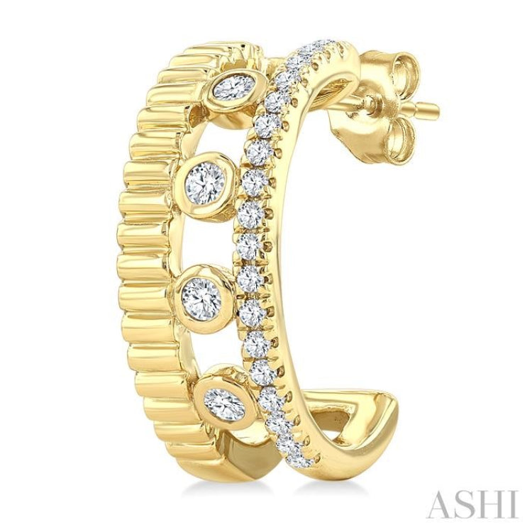 1/5 Ctw Bezel and Prong Set Round Cut Diamond Bold Fluted Fashion Earrings in 10K Yellow Gold