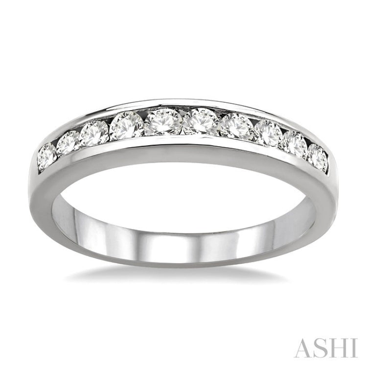 1/2 Ctw Channel Set Round Cut Diamond Band in 14K White Gold