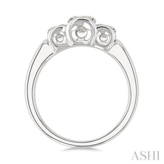 1 Ctw 3-Stone Round Cut Diamond Fashion Ring in 14K White Gold