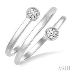 1/5 Ctw Round Shape Diamond Bezel Double Coil Fashion Ring in 14K White Gold