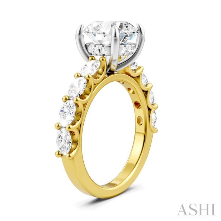 1 1/4 Ctw Round Shape Oval and Round Cut Diamond Semi-Mount Engagement Ring in 14K Yellow and White Gold