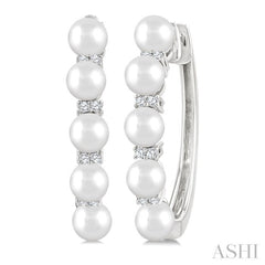1/6 Ctw 4MM White Pearl and Round Cut Diamond Fashion Hoop Earring in 10K White Gold