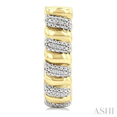 1/10 Ctw Bold Ribbed Swirl Round Cut Diamond Pirouette Fashion Half Hoop Earring in Yellow Gold Vermeil