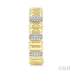 1/10 Ctw Bold Ribbed Round Cut Diamond Pirouette Fashion Hoop Earring in Yellow Gold Vermeil