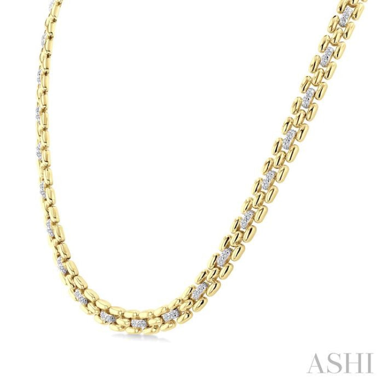 1/4 Ctw Bold Panther Link Round Cut Diamond Fashion Necklace in Yellow Gold Vermeil