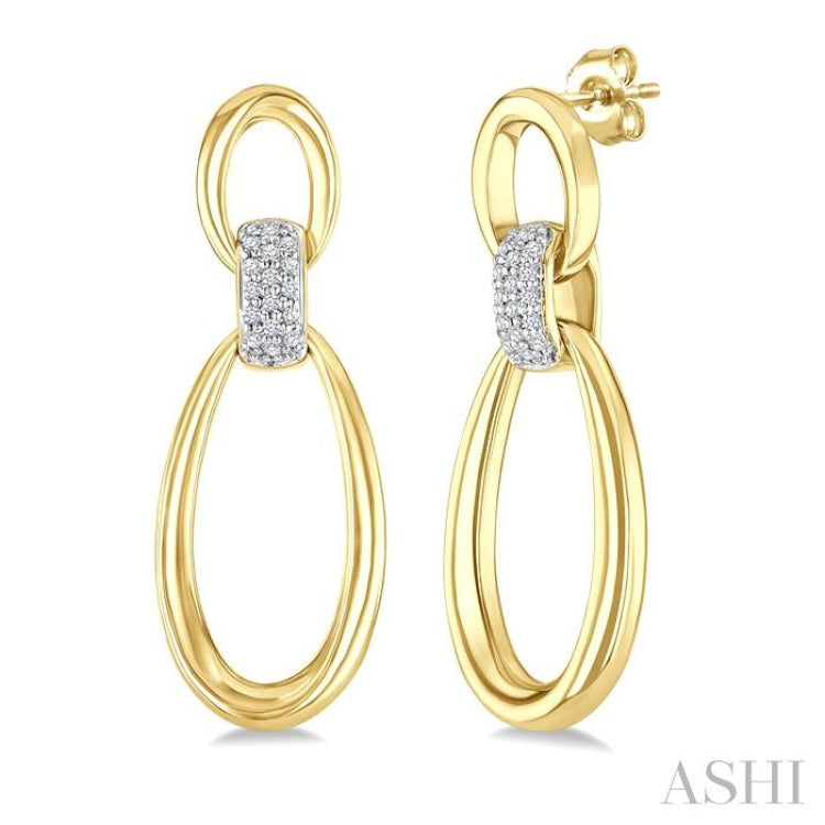 1/10 Ctw Oval Shape Link Round Cut Diamond Fashion Earrings in Yellow Gold Vermeil