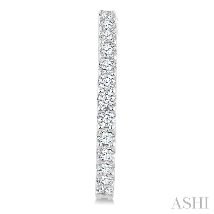 1 Ctw Round Cut Diamond Hoop Earrings in 14K White Gold