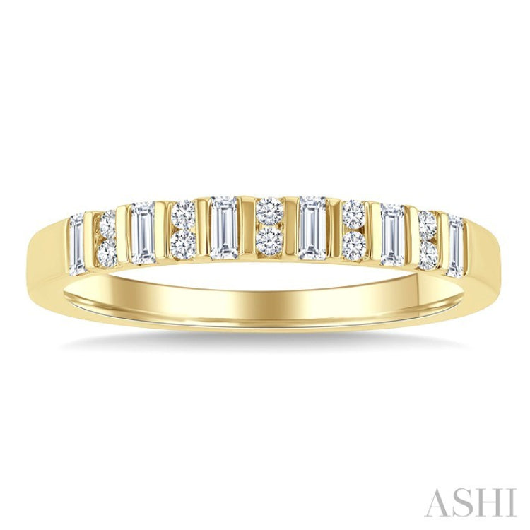 1/4 Ctw Vertically Aligned Baguette and Round Cut Diamond Stackable Fashion Band in 10K Yellow Gold