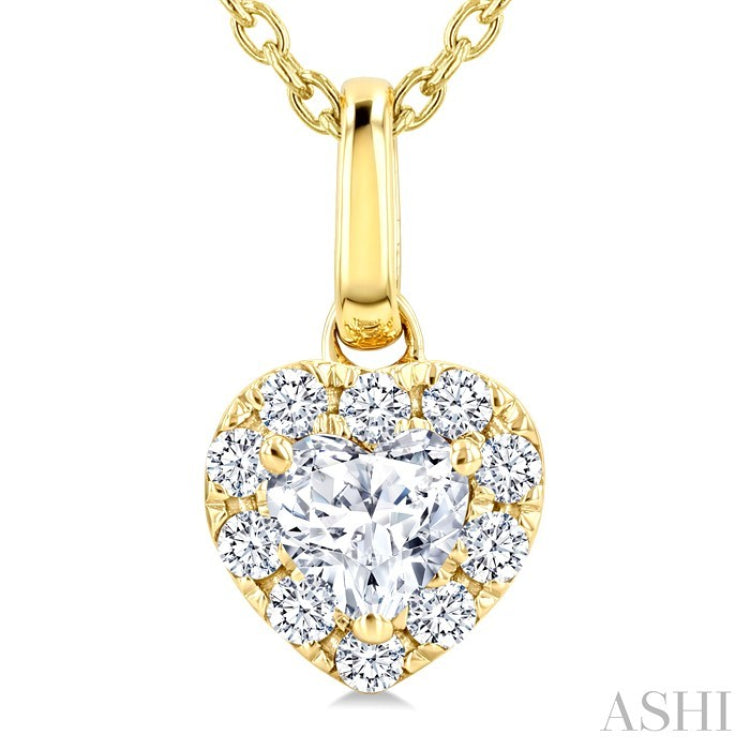 1/4 Ctw Heart and Round Cut Diamond Fashion Halo Pendant With Chain in 14K Yellow Gold