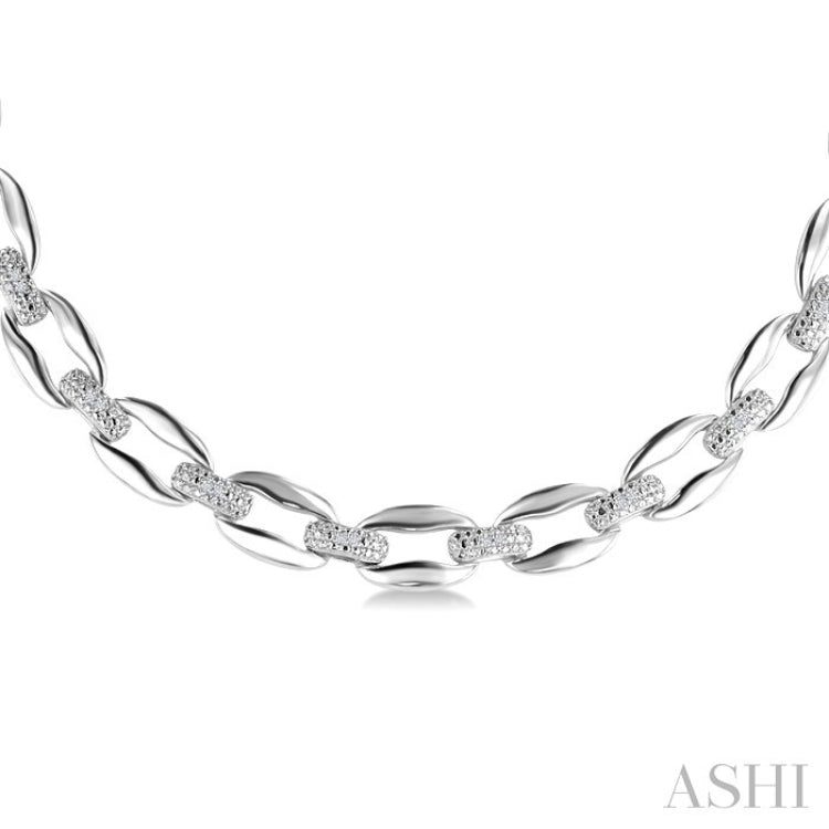 1/4 Ctw Round Cut Diamond Bold Oval Link Fashion Necklace in Sterling Silver