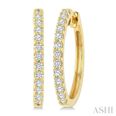 1/2 Ctw Round Cut Diamond Hoop Earrings in 14K Yellow Gold