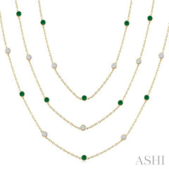 2.90 MM Round Shape Emerald and 2 1/2 Ctw Round Cut Diamond Precious Necklace in 14K Yellow Gold