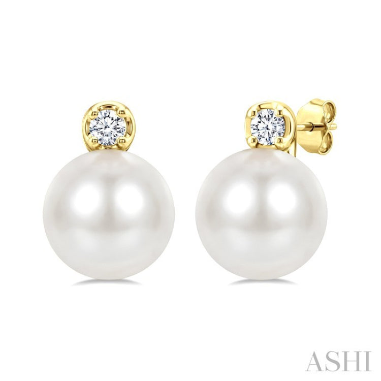 6 MM Cultured Pearl and 1/20 Ctw Round Cut Diamond Fashion Earrings in 10K Yellow Gold