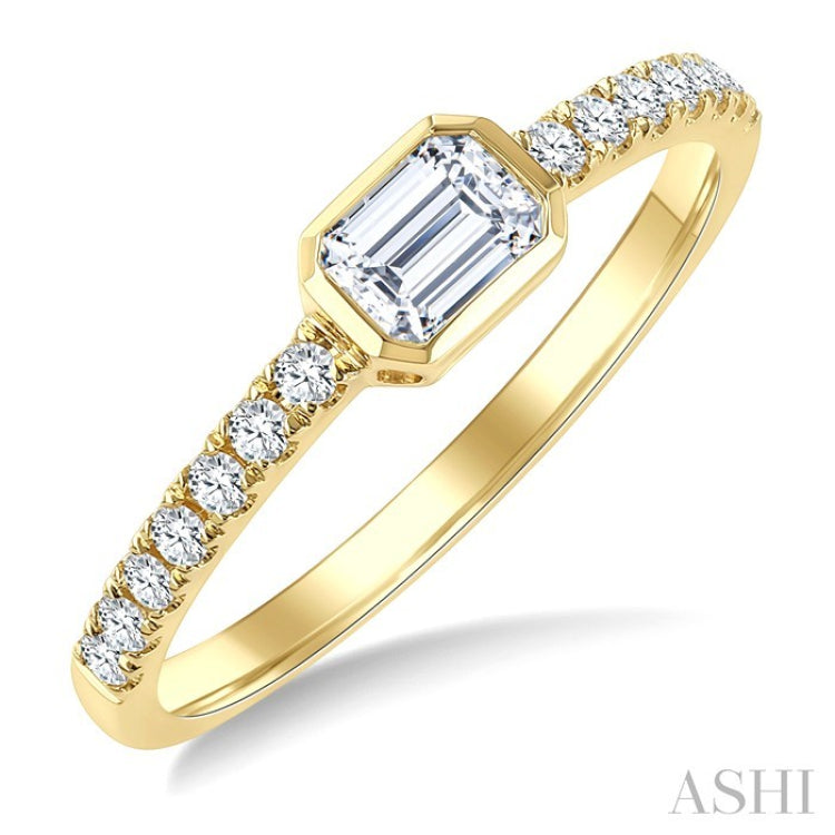 1/2 Ctw Luna Bezel East-West Emerald Cut and Round Cut Diamond Ring in 14K Yellow Gold