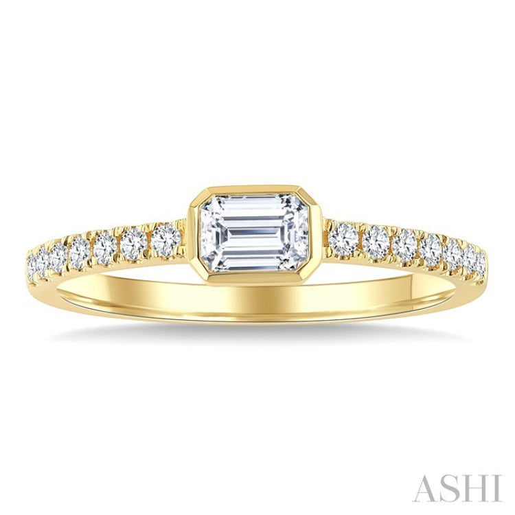 1/2 Ctw Luna Bezel East-West Emerald Cut and Round Cut Diamond Ring in 14K Yellow Gold