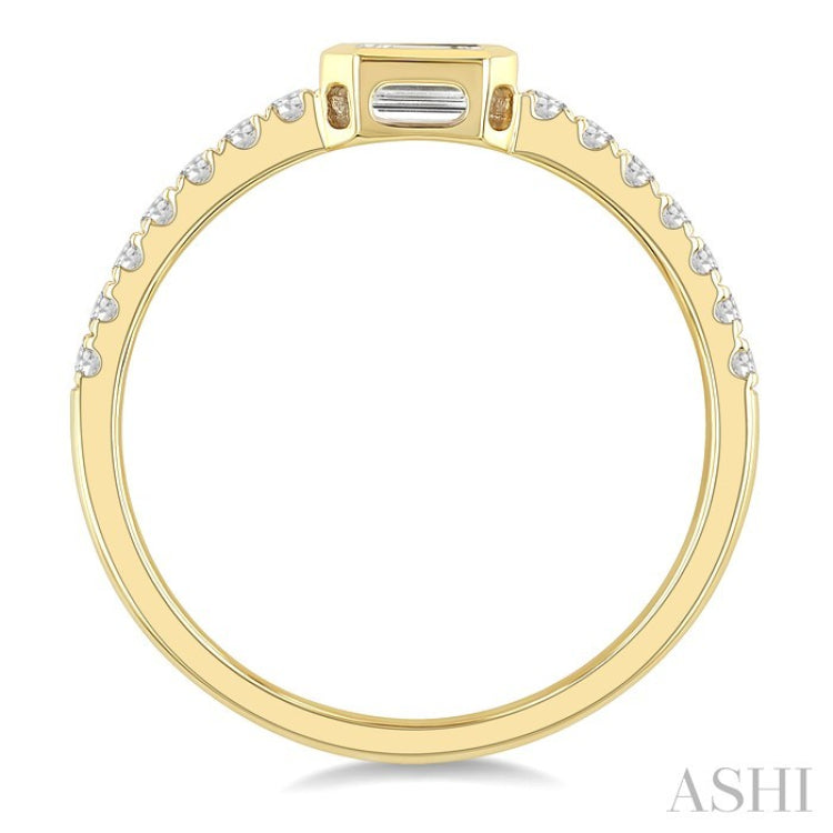 1/2 Ctw Luna Bezel East-West Emerald Cut and Round Cut Diamond Ring in 14K Yellow Gold