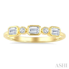 1/2 Ctw Bezel set Octagon and Round Cut Diamond Band in 14K Yellow Gold