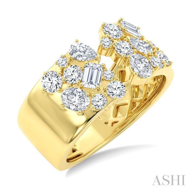 1 1/2 Ctw Asymmetric Split Mixed Diamond Cut Fashion Wide Band in 14K Yellow Gold