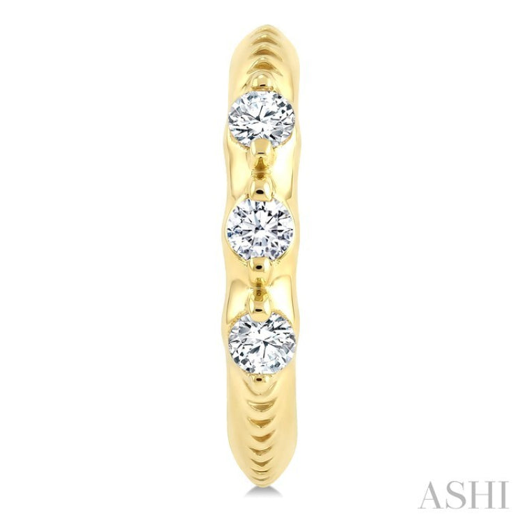 1/10 Ctw Round Cut Diamond huggie Fashion Hoop Earrings in 10K Yellow Gold