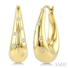 1/6 Ctw Round Cut Diamond Mosaic Hoop Earrings in 10K Yellow Gold