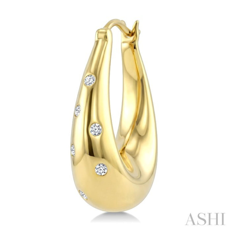 1/6 Ctw Round Cut Diamond Mosaic Hoop Earrings in 10K Yellow Gold