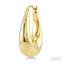 1/6 Ctw Round Cut Diamond Mosaic Hoop Earrings in 10K Yellow Gold