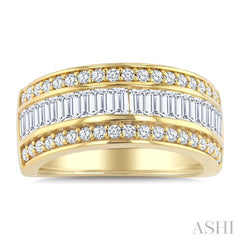 1 1/2 Ctw Channel Set Baguette and Round Cut Diamond Wedding Band in 14K Yellow Gold