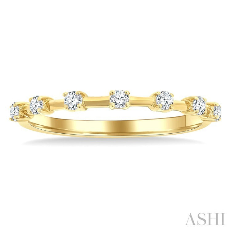 1/5 Ctw Round Cut Diamond Fashion Band in 14K Yellow Gold