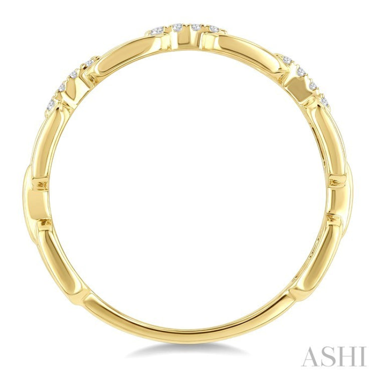 1/20 Ctw Oval Shaped Open Window Links Round Cut Diamond Stackable Fashion Band in 14K Yellow Gold