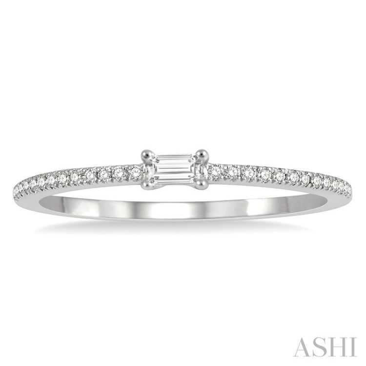 1/6 Ctw Petite Baguette Center Round Cut Diamond Stackable Ring in 14K White Gold