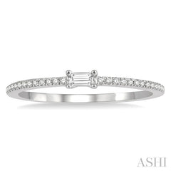 1/6 Ctw Petite Baguette Center Round Cut Diamond Stackable Ring in 14K White Gold