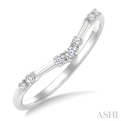 1/10 Ctw Chevron Round Cut Diamond Fashion Band in 10K White Gold