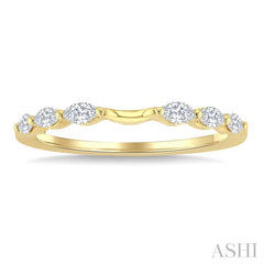 1/4 Ctw Marquise Cut Diamond Fashion Curved Band in 14K Yellow Gold