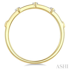 1/10 Ctw Open Window Frames Round Cut Diamond Stackable Fashion Band in 14K Yellow Gold