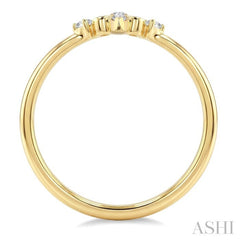 1/10 Ctw Chevron Round Cut Diamond Ring in 10K Yellow Gold