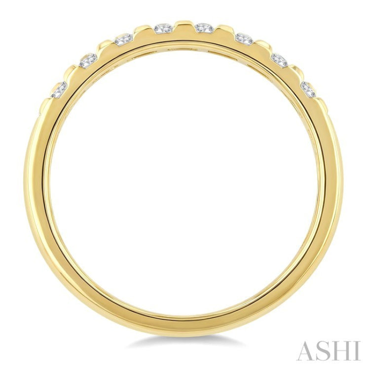 1/4 Ctw Checkered Round Cut Diamond Fashion Band in 10K Yellow Gold