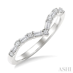 1/4 Ctw Baguette and Round Cut Diamond Chevron Fashion Ring in 14K White Gold