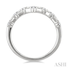 1/4 Ctw Baguette and Round Cut Diamond Chevron Fashion Ring in 14K White Gold
