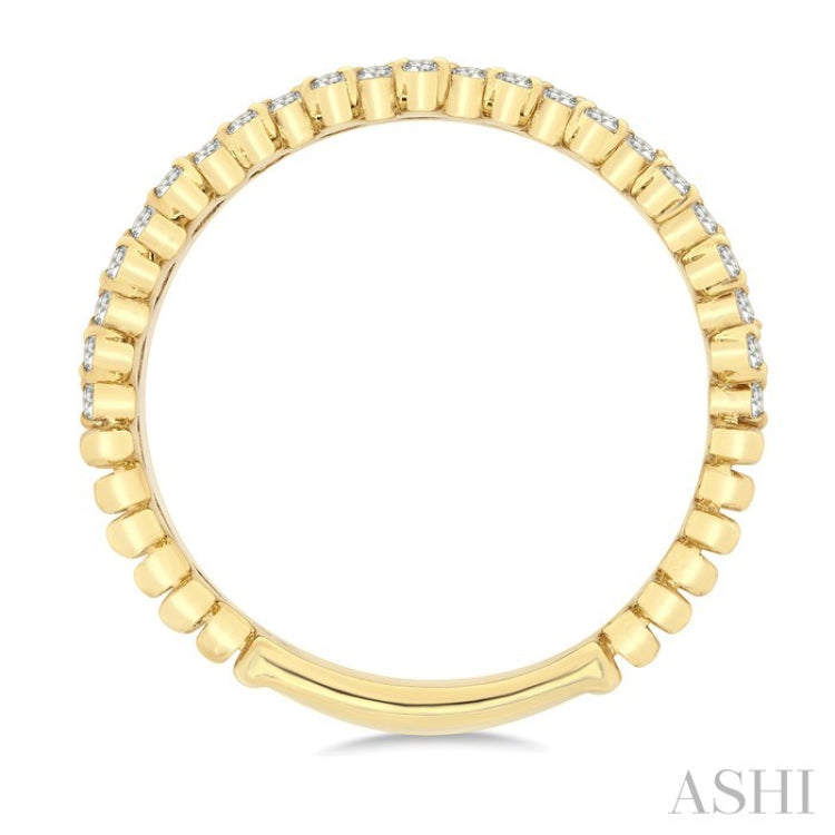 1/5 Ctw Circular Link Round Cut Diamond Fashion Band in 14K Yellow Gold
