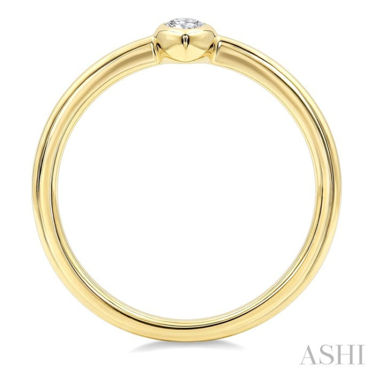 1/5 Ctw Bezel Set Marquise Cut Diamond Fashion Ring in 14K Yellow Gold
