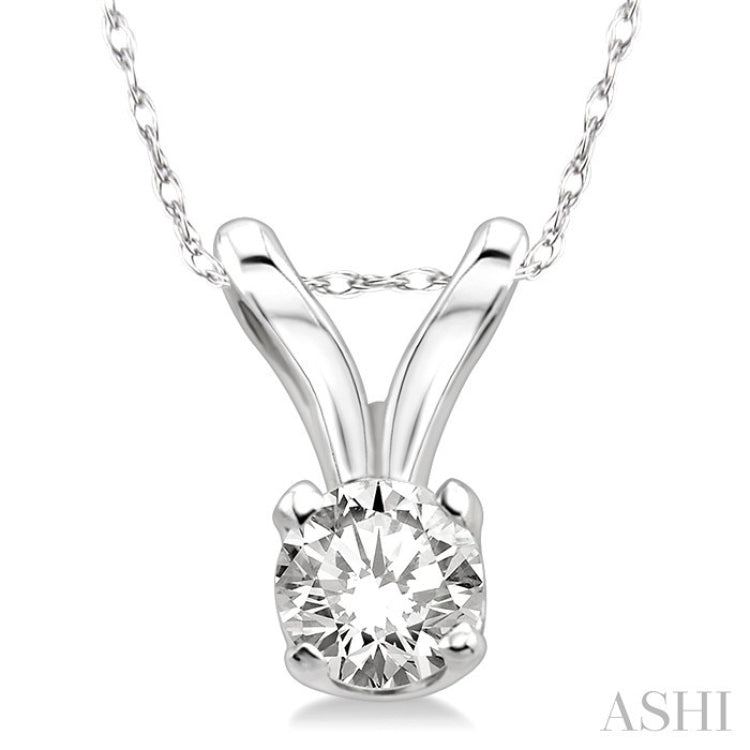 1/10 Ctw Round Cut Diamond Solitaire Pendant in 14K White Gold with Chain