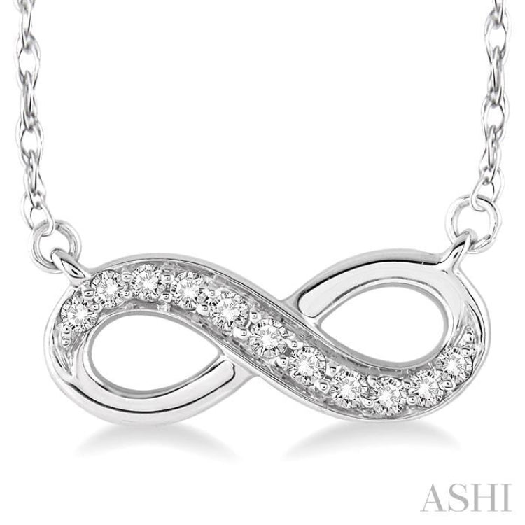 1/6 Ctw Round Cut Diamond Infinity Petite Pendant in 10K White Gold with Chain